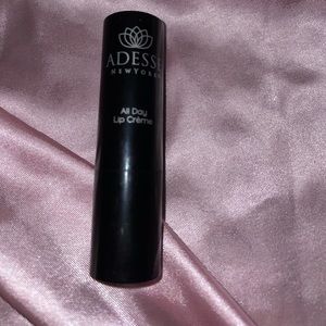 Adessee lip cream